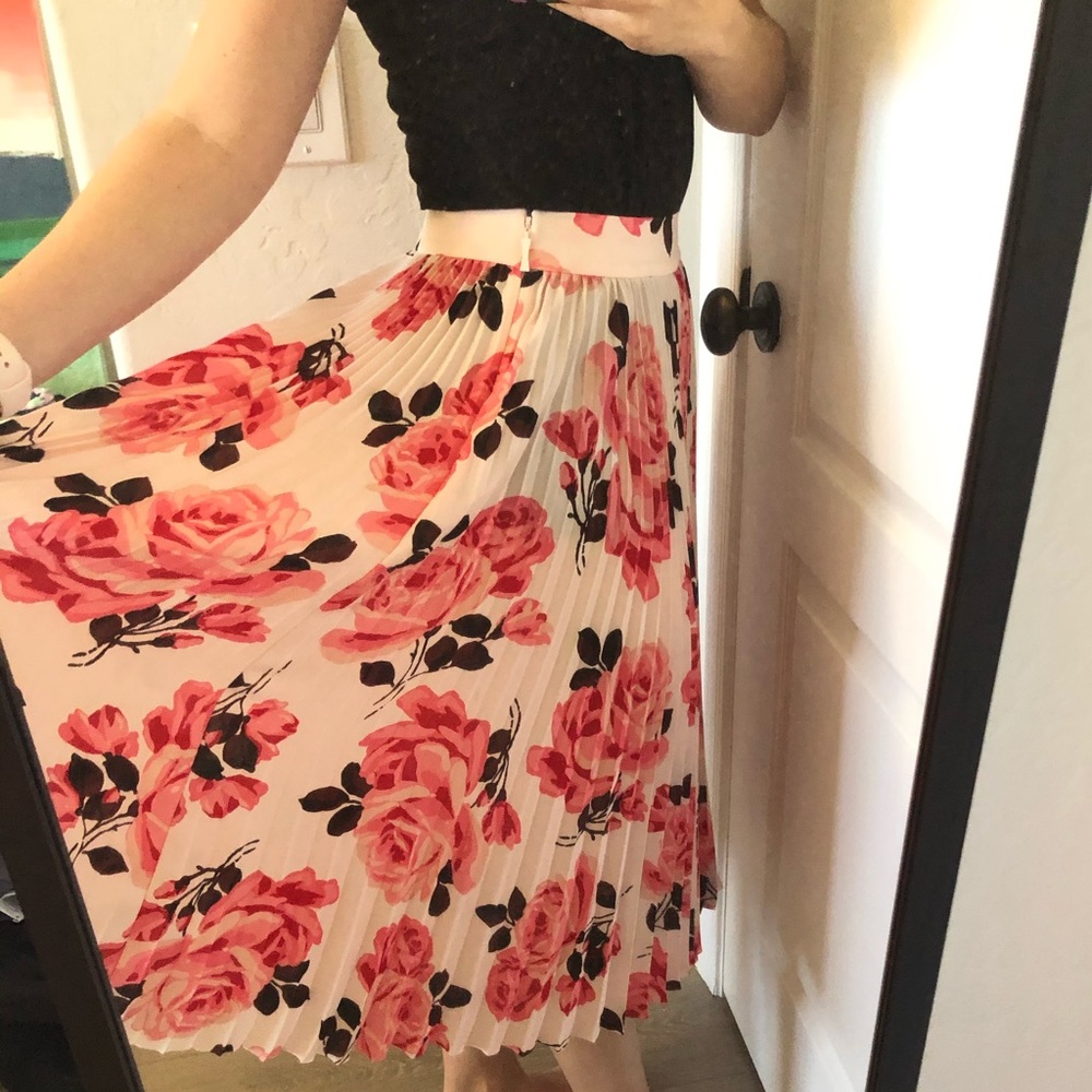 Kate Spade Rosa floral pleated skirt (Size 6)